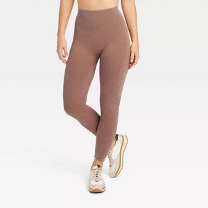 Brown Women's High-Rise Ribbed Seamless 7/8 Leggings